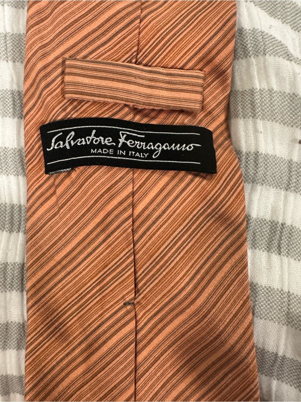 Salvatore Ferragamo Men's Silk Tie 100% Woven, Made in Italy